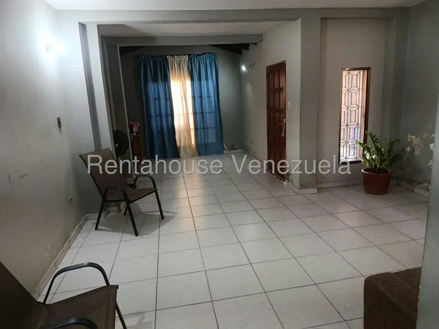 Casa (Multipes Niveles) en Venta en Centro, Falcon - 2