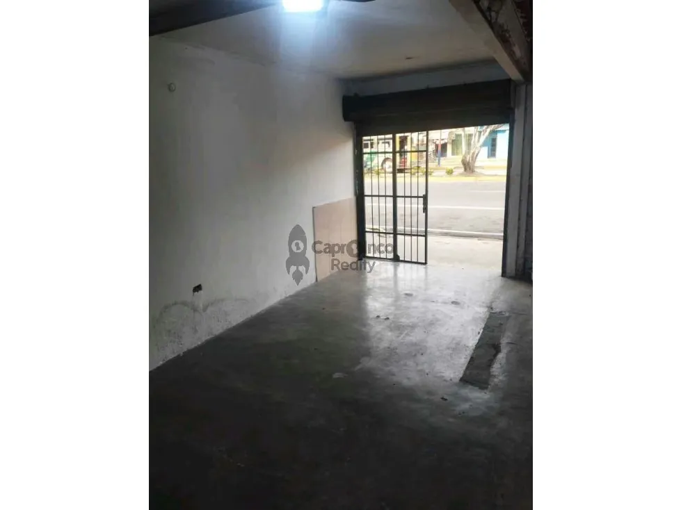 Se alquila 1 Local en la Av Lara - 9