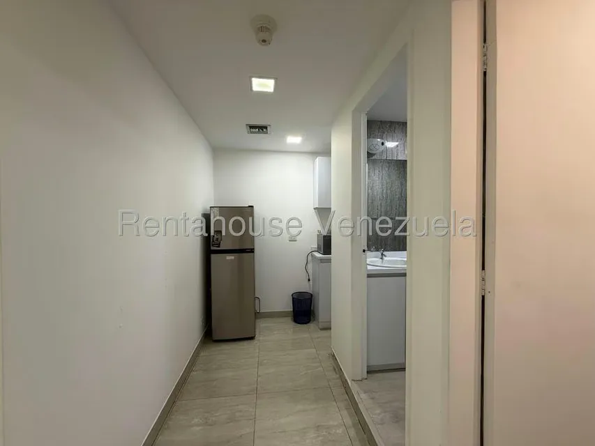 Local Comercial en Alquiler en Los Palos Grandes, Distrito Metropolitano - 27