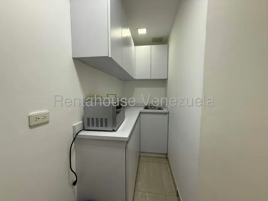 Local Comercial en Alquiler en Los Palos Grandes, Distrito Metropolitano - 28