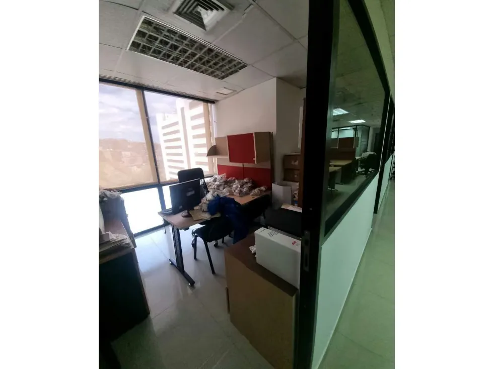Vendo/alquilo oficina amoblada 315m2 Chuao 1050 - 14