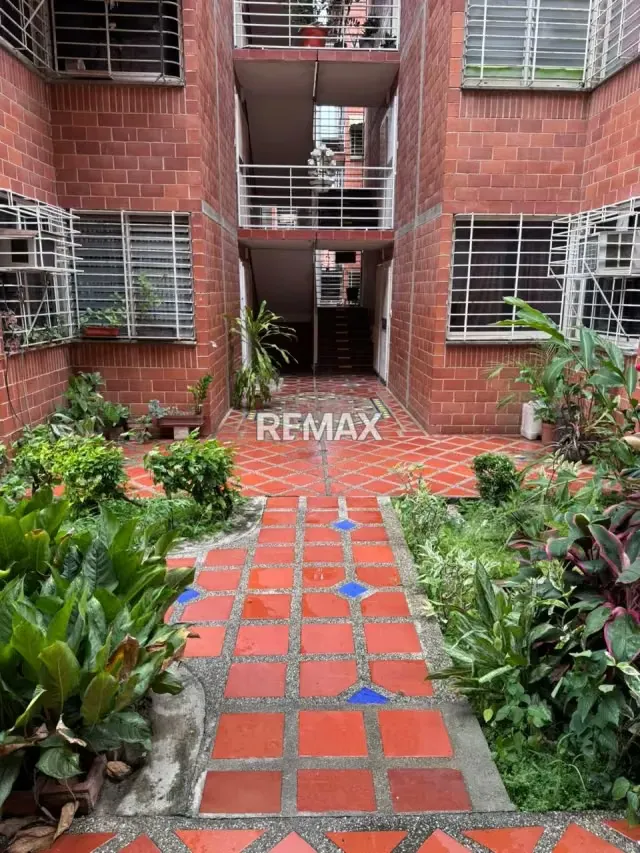Apartamento en Venta en Terrazas del Este, Guarenas 55 m² Amoblado - 2