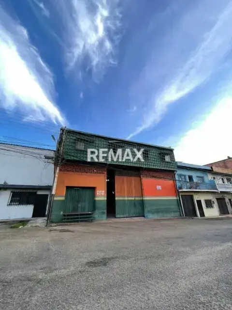 Galpón comercial y residencial en venta, La Concordia.
