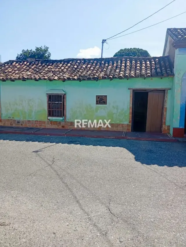 Casa en Venta en la Calle 21 entre carreras 17 y 18 Zona Centro-Barquisimeto