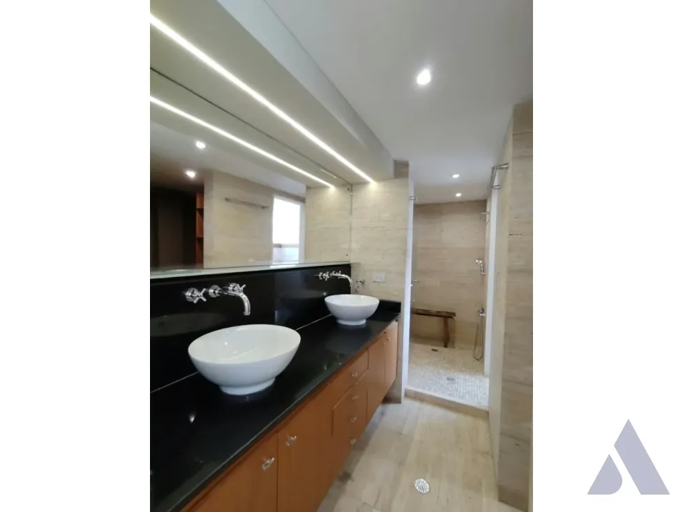 Alqulo apartamento 240m2 Los Palos Grandes 2068 - 36