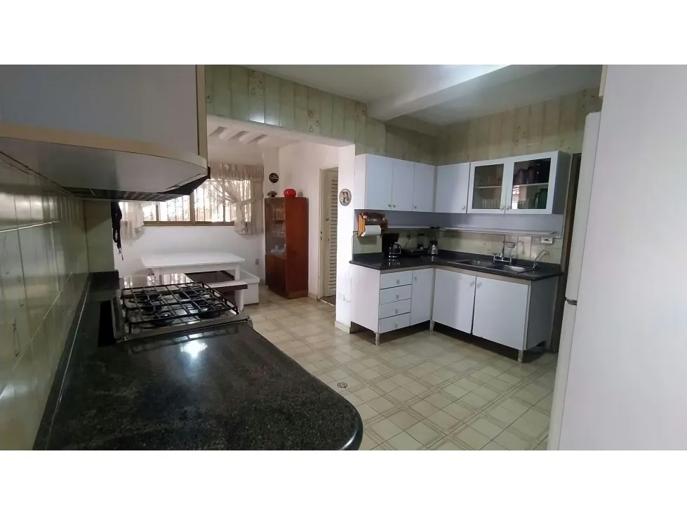 AMPLIA Y LINDA CASA EN VENTA EN COLINAS DE SANTA MÓNICA - 8