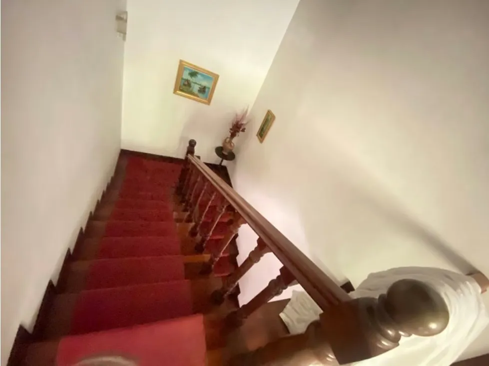 Linda Casa En Venta En Colinas de Tamanaco 630m2. 3H+S.4B.6E - 10