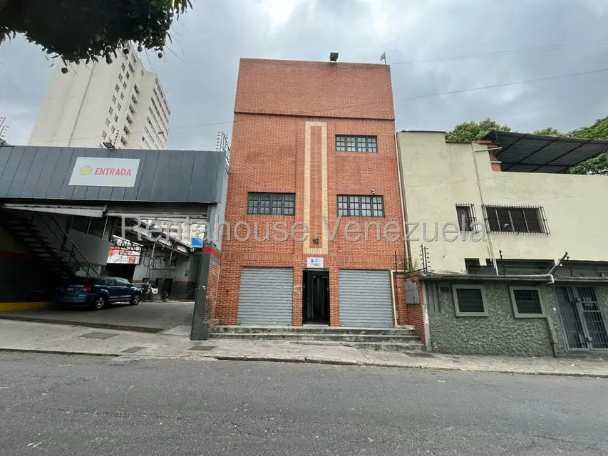 Oficina en Alquiler en La Campiña, Distrito Metropolitano