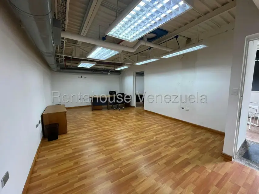 Oficina en Alquiler en La Campiña, Distrito Metropolitano - 13