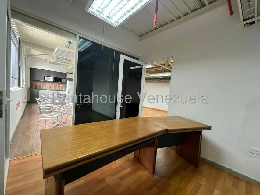 Oficina en Alquiler en La Campiña, Distrito Metropolitano - 10