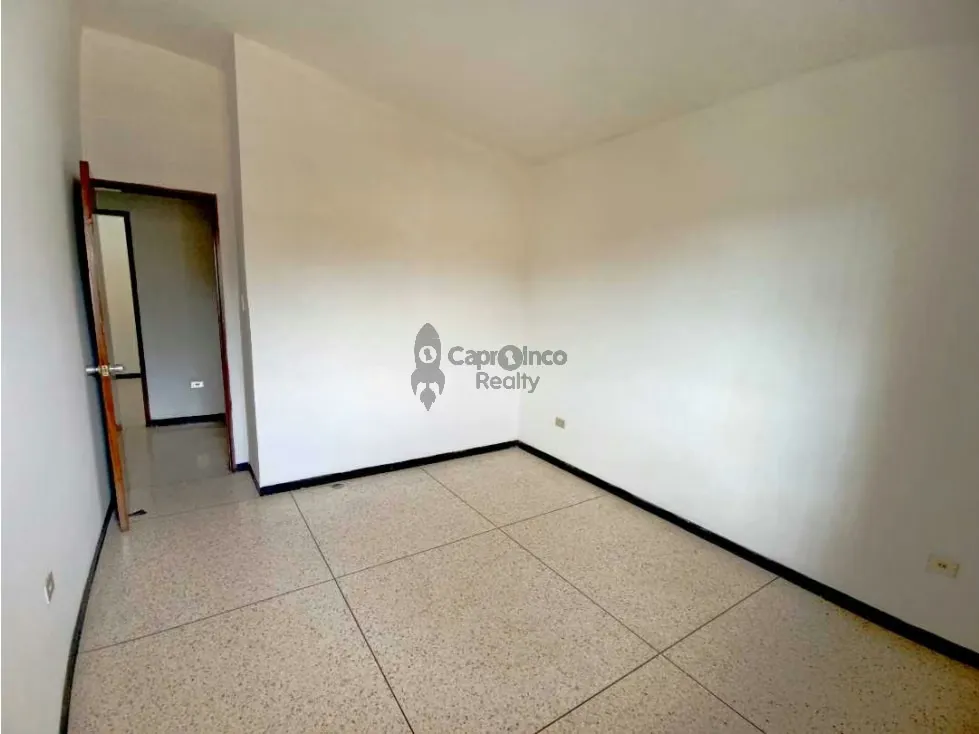 EN VENTA APARTOQUINTA EN TRIGAL SUR. CALLE CERRADA - 10