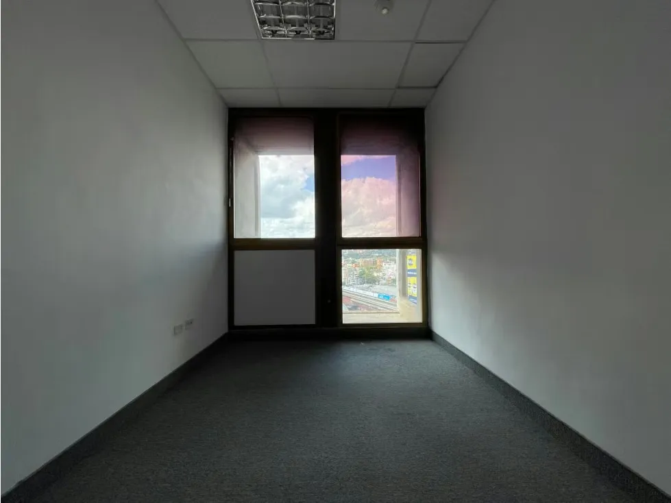 Se vende Oficina 130m² Las Mercedes - 5