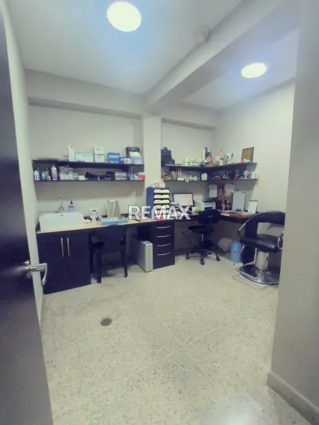 Venta de Casa Comercial Clinica, Spa, Laboratorio, Studio De Belleza - 13