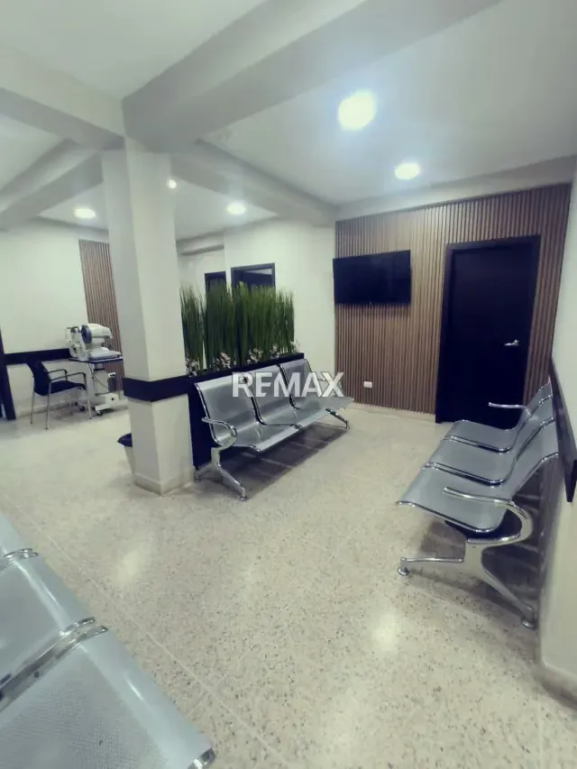 Venta de Casa Comercial Clinica, Spa, Laboratorio, Studio De Belleza - 4