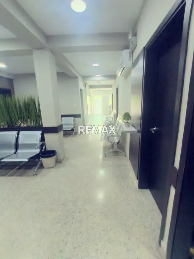Venta de Casa Comercial Clinica, Spa, Laboratorio, Studio De Belleza - 7