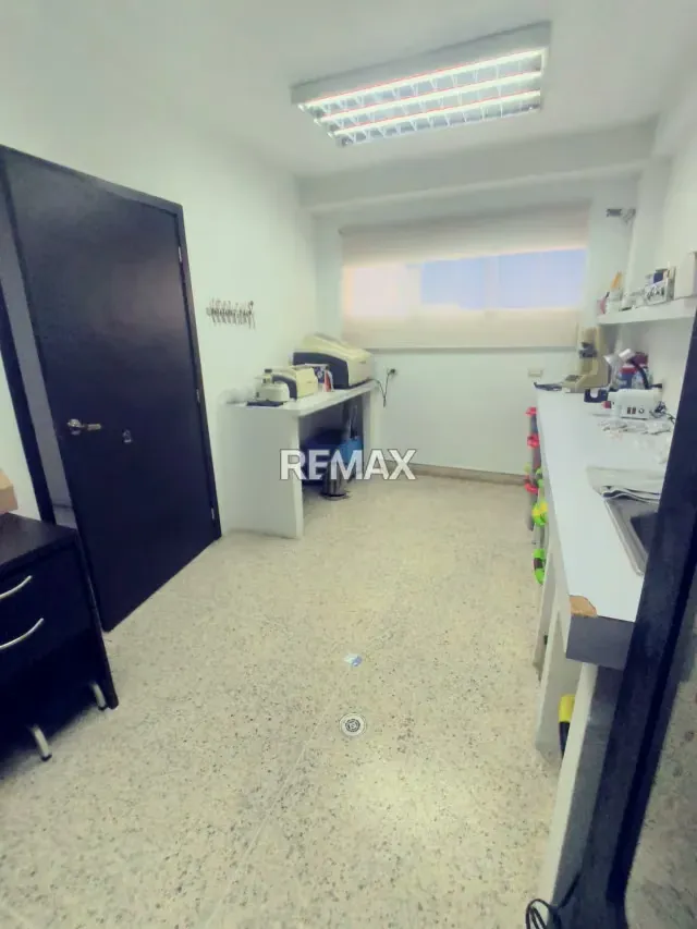Venta de Casa Comercial Clinica, Spa, Laboratorio, Studio De Belleza - 9