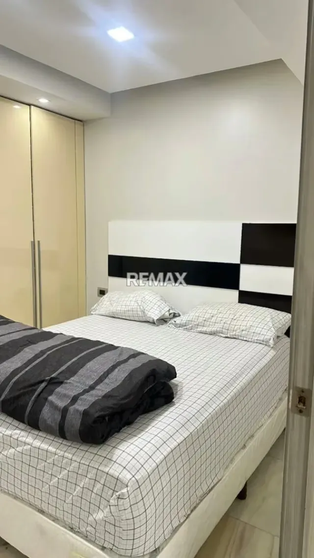 VENDO APARTAMENTO EN EDFICIO LA ESMERALDA - 5