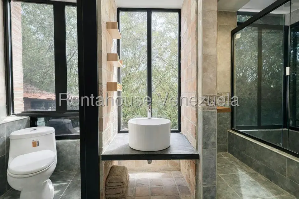 Casa (Multipes Niveles) en Venta en Oripoto, Distrito Metropolitano - 13