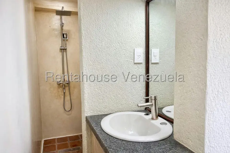 Casa (Multipes Niveles) en Venta en Oripoto, Distrito Metropolitano - 29