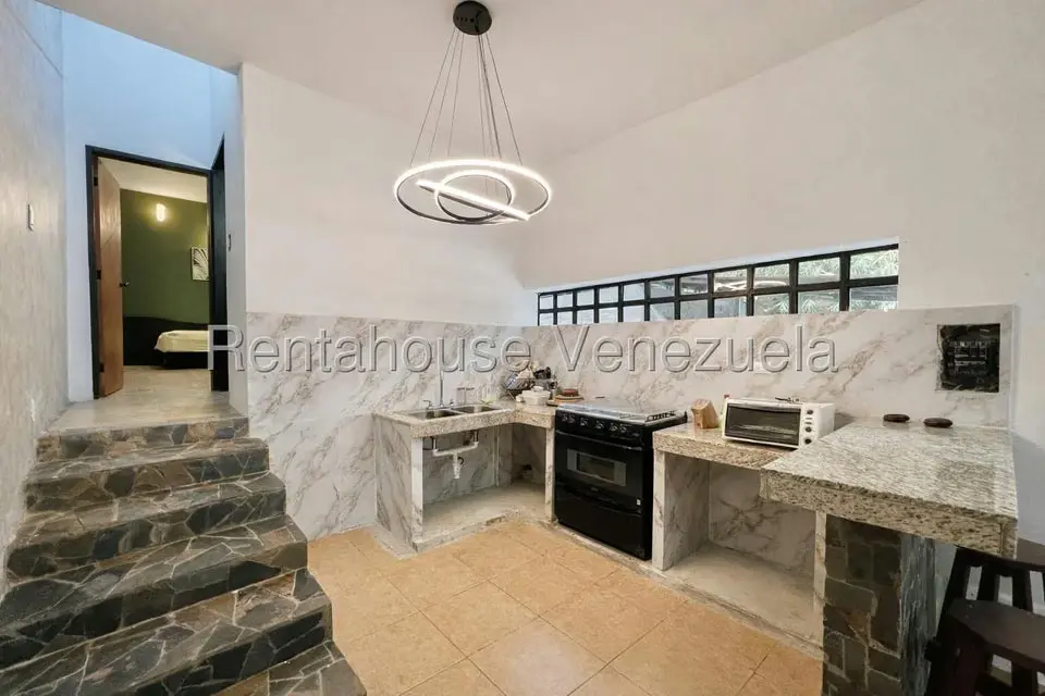 Casa (Multipes Niveles) en Venta en Oripoto, Distrito Metropolitano - 40