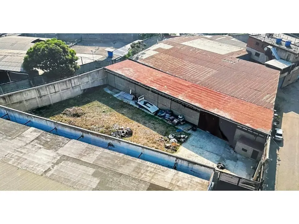 En Venta Galpón industrial en Carretera Petare Guarenas. Sucre Caracas