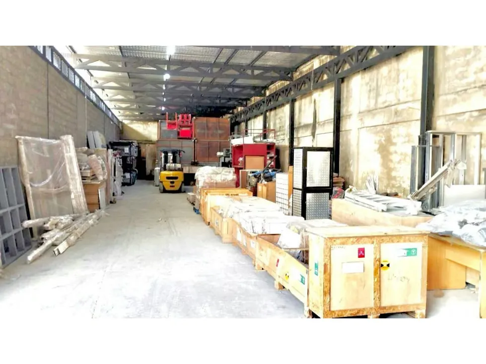 En Venta Galpón industrial en Carretera Petare Guarenas. Sucre Caracas - 2