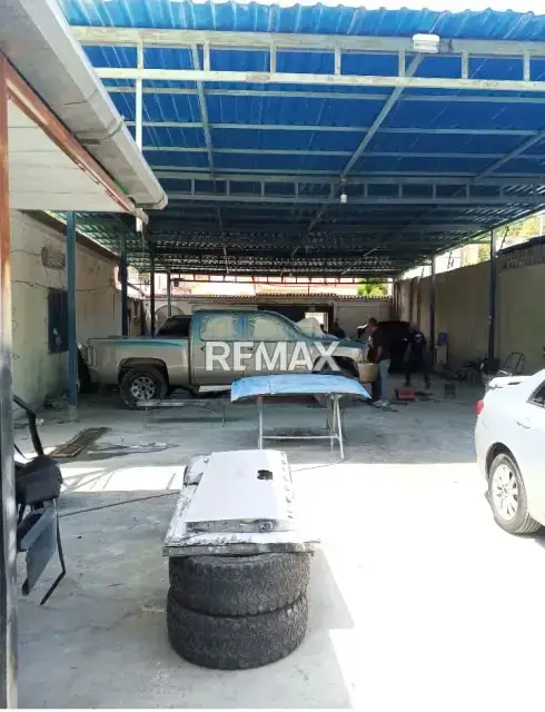 Gran oportunidad vendo Galpon con una casa ubicado en el centro-oeste de Barquisimeto estado Lara