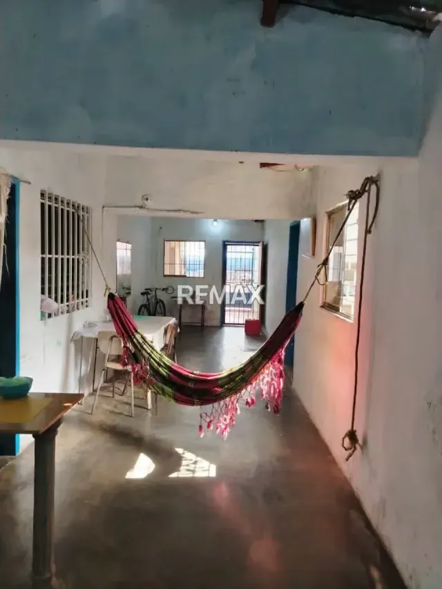 Se ofrece en Venta casa con potencial comercial, ubicada en la calle Barreto sector centro, a pocos metros de la Plaza Piar. - 4