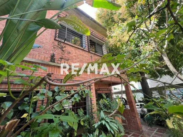 VENTA DE CASA EN LA URBANIZACIÓN MONTECRISTO - 2