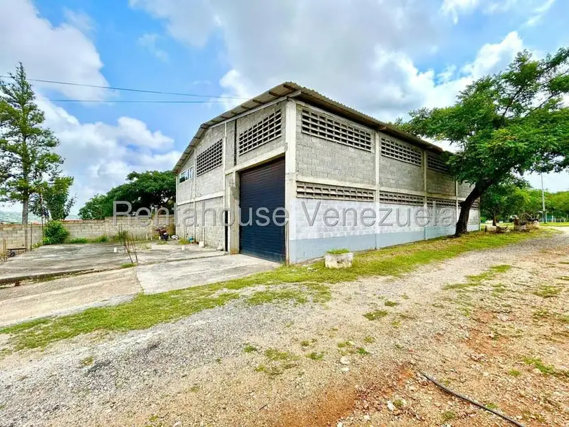 Comercial (Local Comercial) en Venta en Agua Viva, Lara