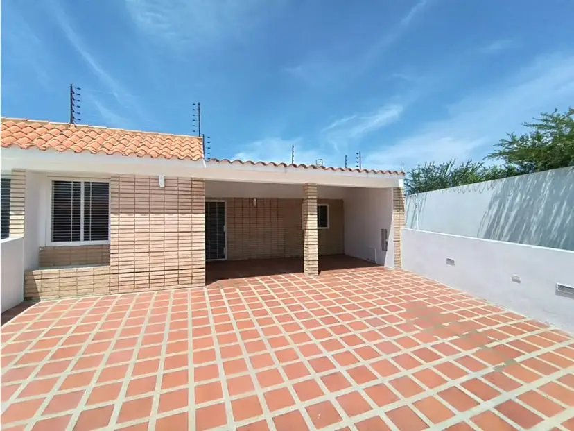 SE VENDE CASA 162 M2 EN TUCACAS ESTADO FALCÓN