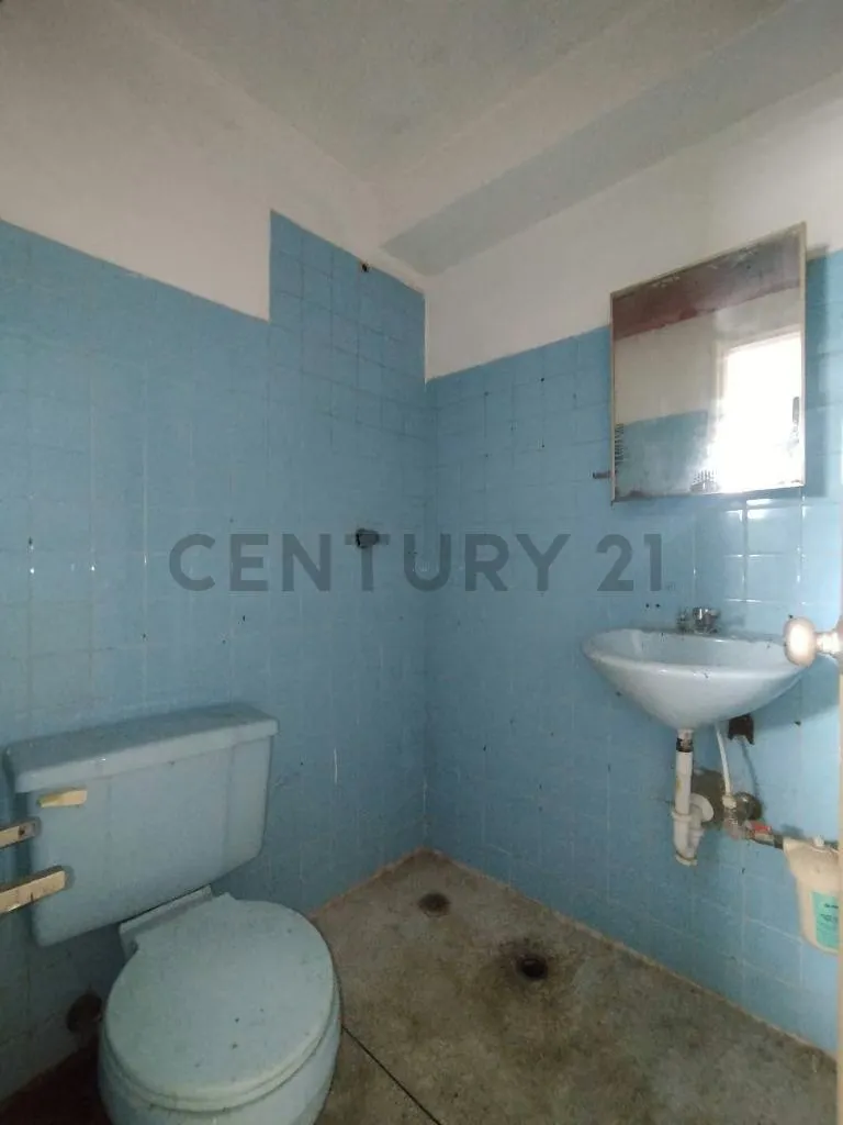 Local Comercial 98M2 en Alquiler Quinta Crespo - 8