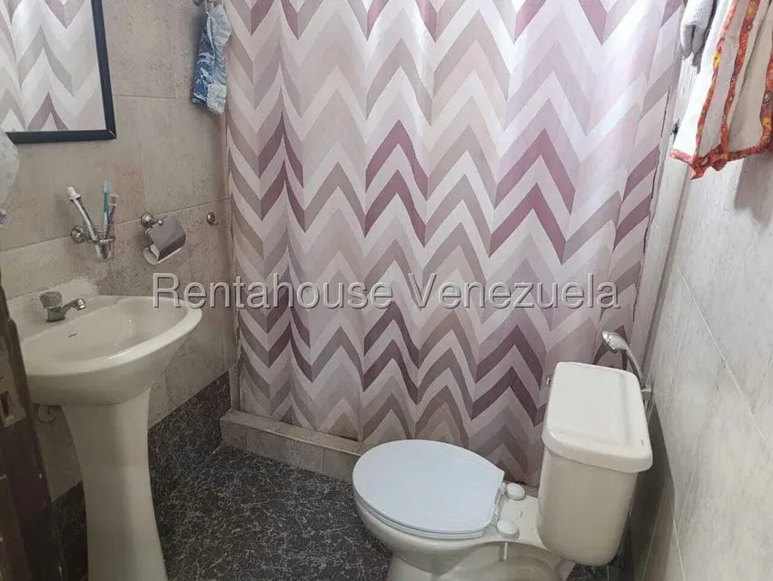 Casa (Multipes Niveles) en Venta en Catia, Distrito Metropolitano - 12