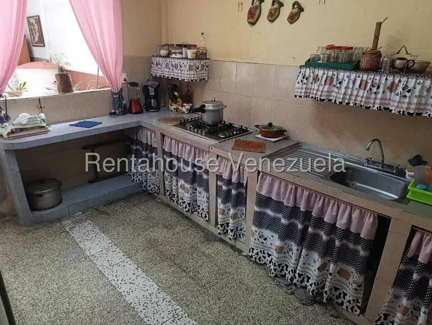 Casa (Multipes Niveles) en Venta en Catia, Distrito Metropolitano - 18