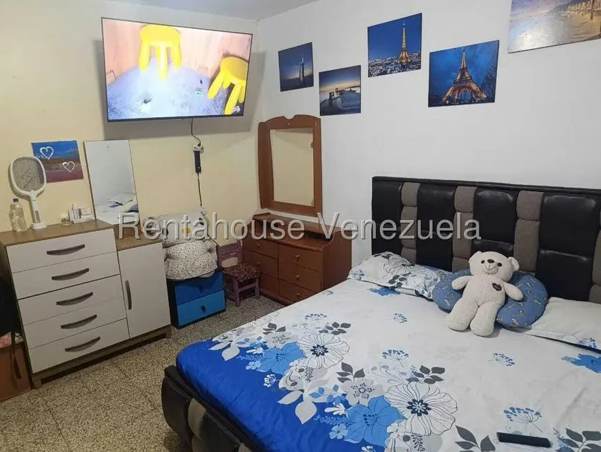 Casa (Multipes Niveles) en Venta en Catia, Distrito Metropolitano - 9