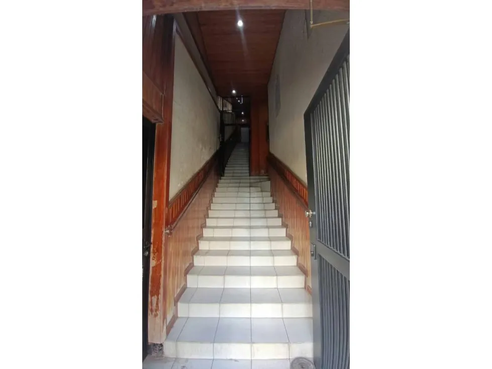 Se alquila oficina/depósito 150m2 El Marques 8112 - 16