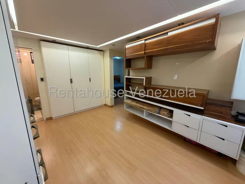 Apartamento (1 Nivel) en Venta en Colinas de La Tahona, Distrito Metropolitano - 18