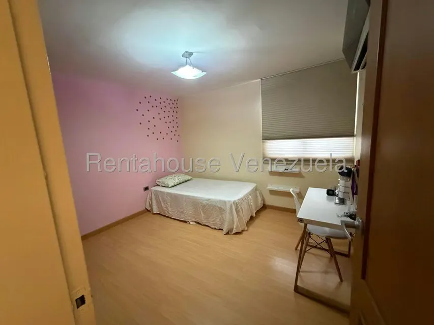 Apartamento (1 Nivel) en Venta en Colinas de La Tahona, Distrito Metropolitano - 26