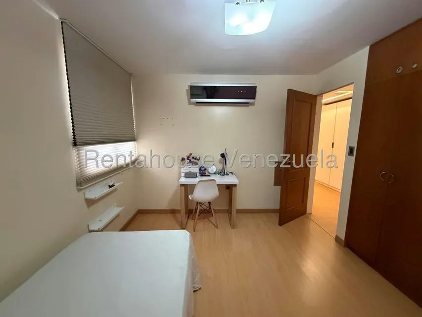 Apartamento (1 Nivel) en Venta en Colinas de La Tahona, Distrito Metropolitano - 27