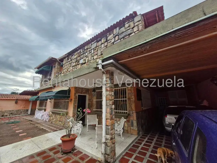 Casa (Duplex) en Venta en El Limon, Aragua