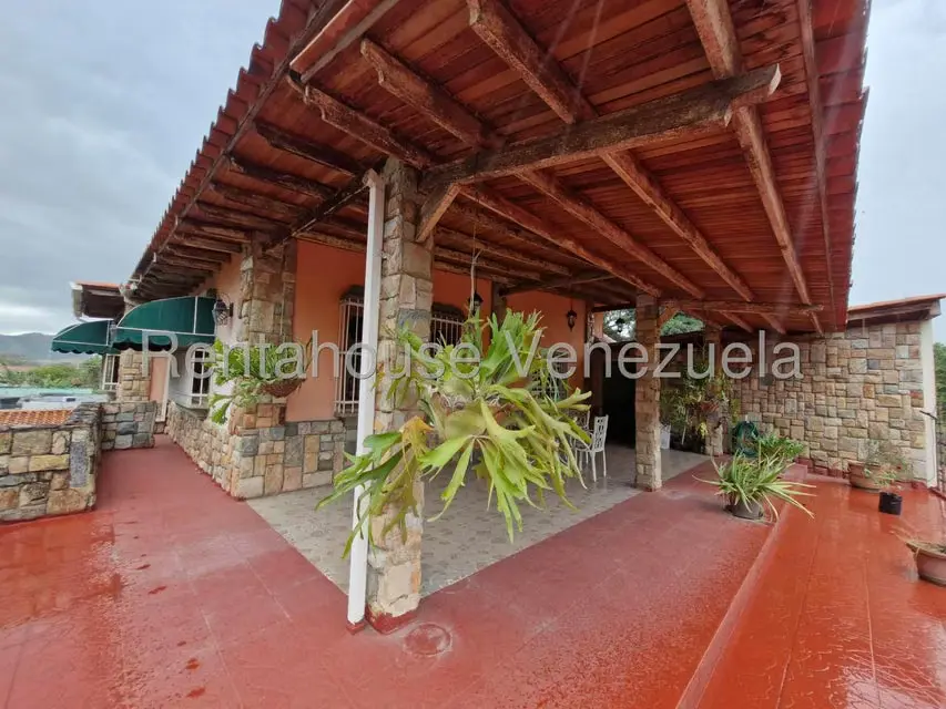 Casa (Duplex) en Venta en El Limon, Aragua - 58