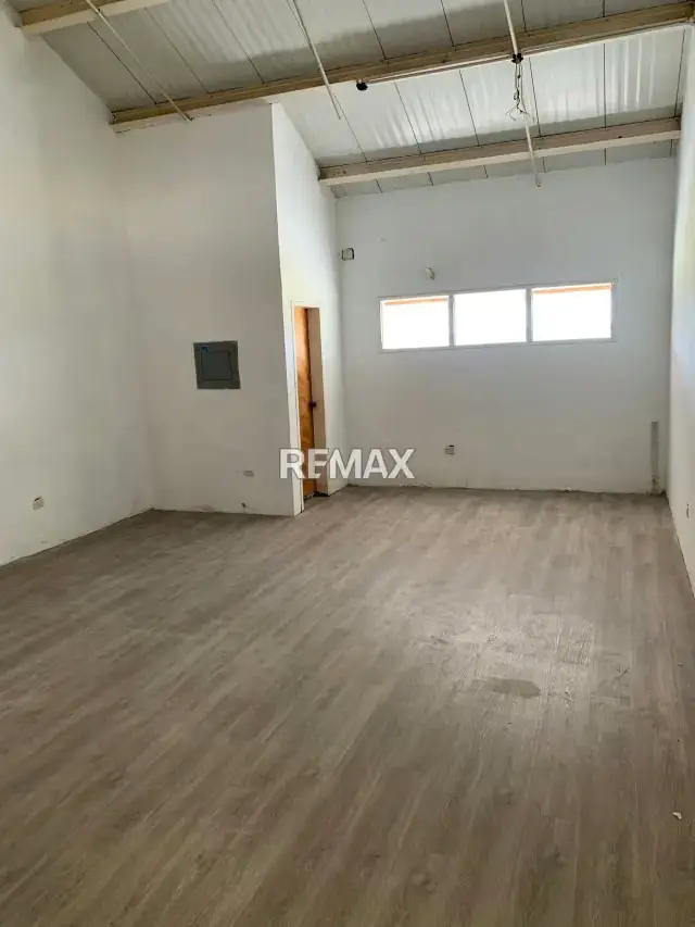 Alquiler de local comercial de 41 metros cuadrados ubicado en el Centro comercial Cahiua Cagua Estado Aragua