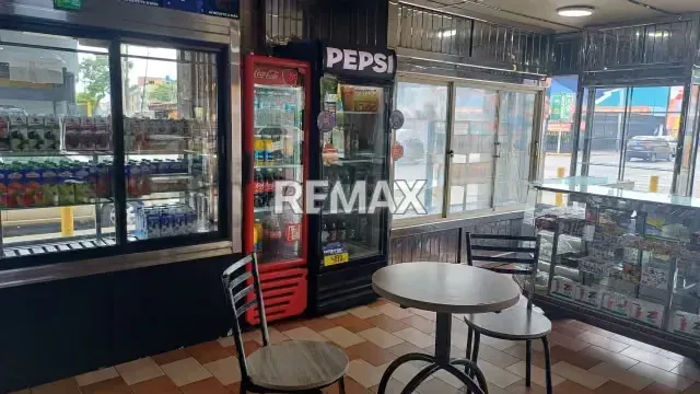 Venta Fondo de comercio. Panadería operativa en avenida principal - 3