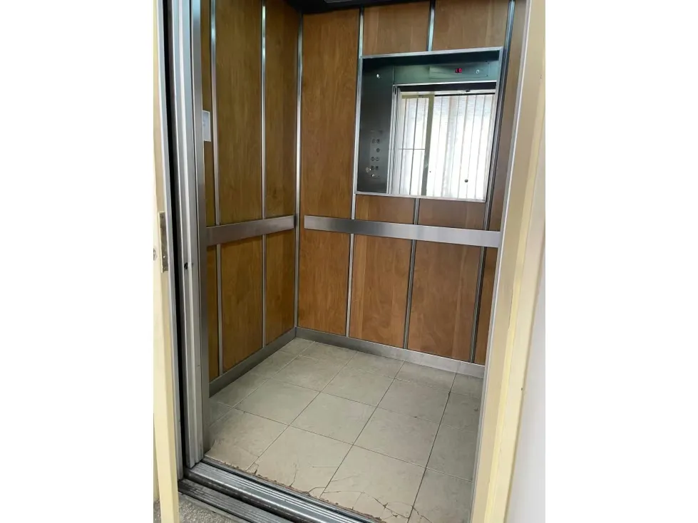 OFICINA EN ALQUILER AV URDANETA 461mts/4B - 2