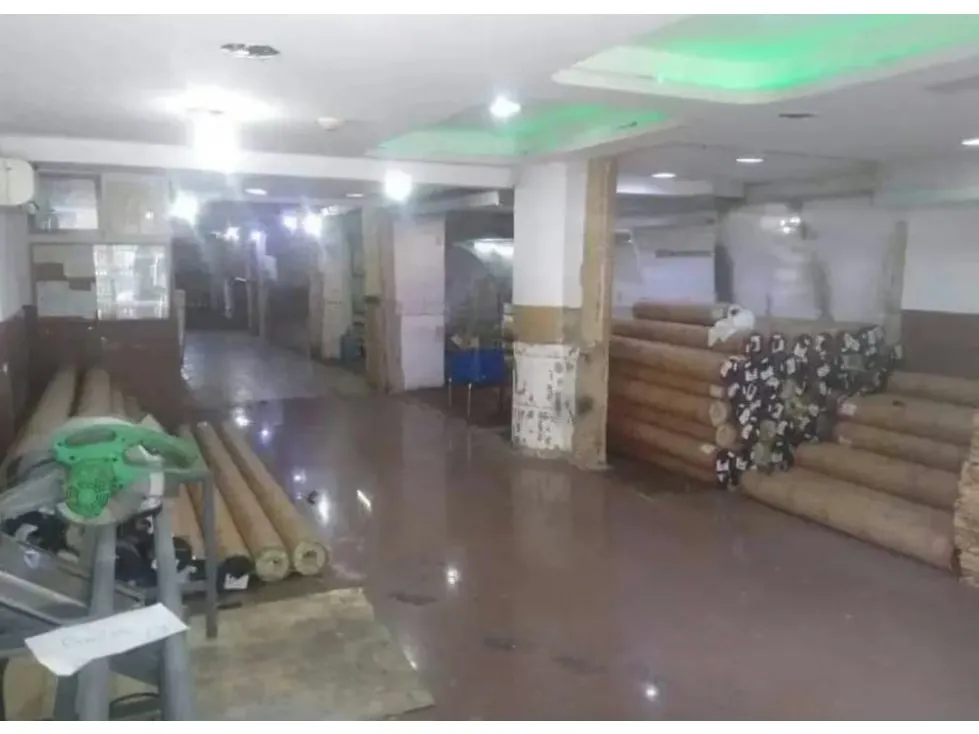 Se Vende Local Comercial a pie de calle en la Av Andres Bello