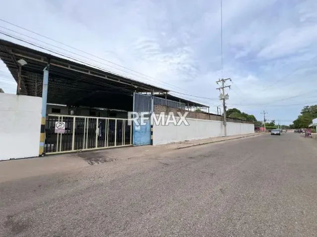 Galpon en venta en el Sector Los Robles, Maracaibo - 2