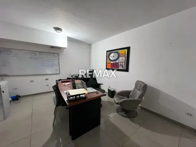 Galpon en venta en el Sector Los Robles, Maracaibo - 6