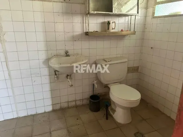 VENDO AMPLIO TERRENO CON CASA GRANDE TUREN - 8