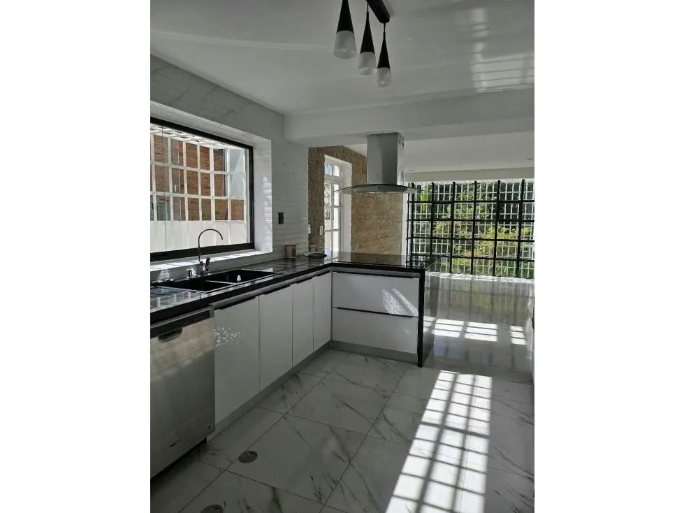 Vendo casa 750m2 Alto Hatillo 0551 - 7