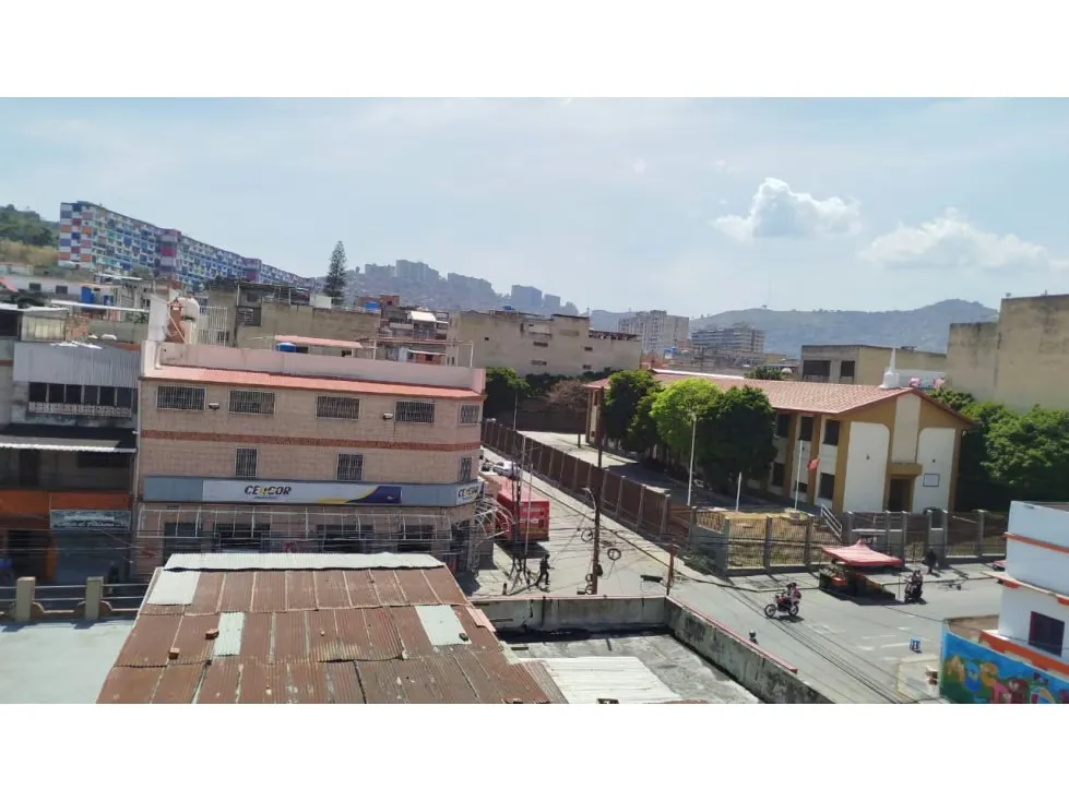 Vendo edificio comercial 300m2 Centro de Catia 6341 - 7